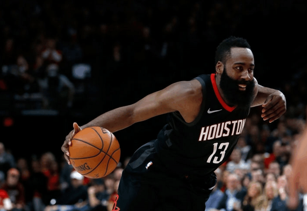 开拓者战胜凯尔特人，利拉德砍下40分稳住比赛节奏