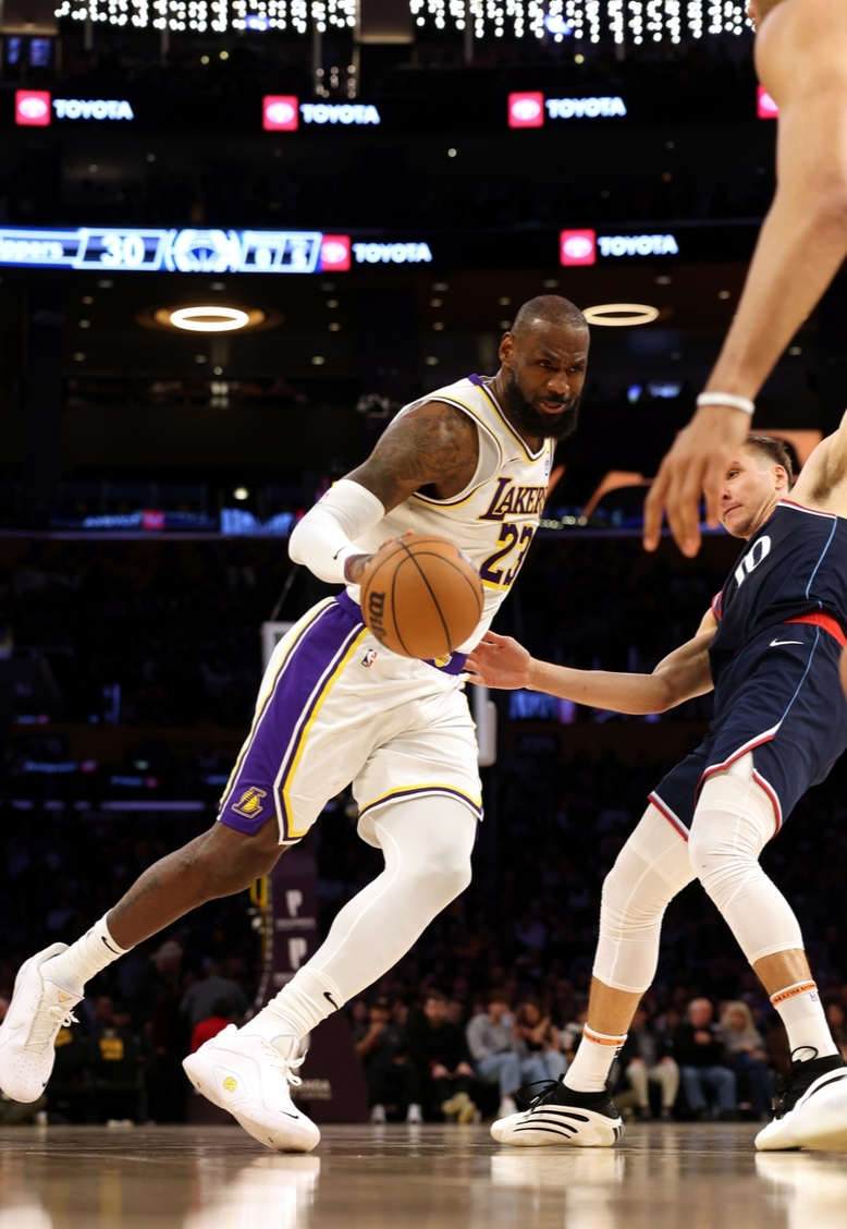 快船击败湖人,展示实力 快船击败湖人,展示实力