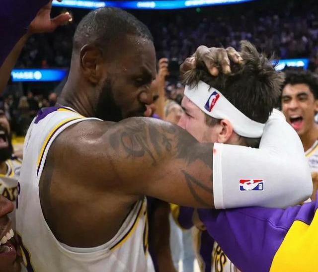 湖人逆转国王,取得连胜 湖人逆转国王,取得连胜