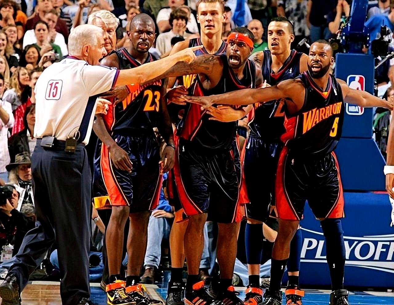 老鹰击败小牛,取得胜利 老鹰击败小牛,取得胜利