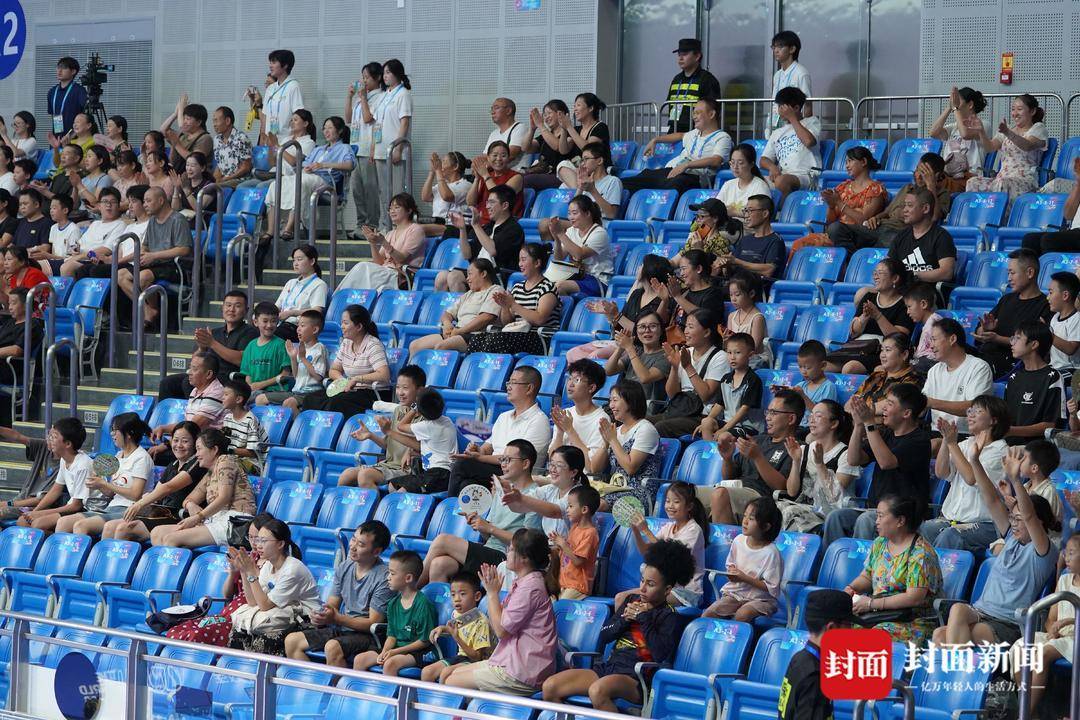 场面火爆!奥运会观众席沸腾不已的简单介绍 场面火爆!奥运会观众席沸腾不已的简单介绍