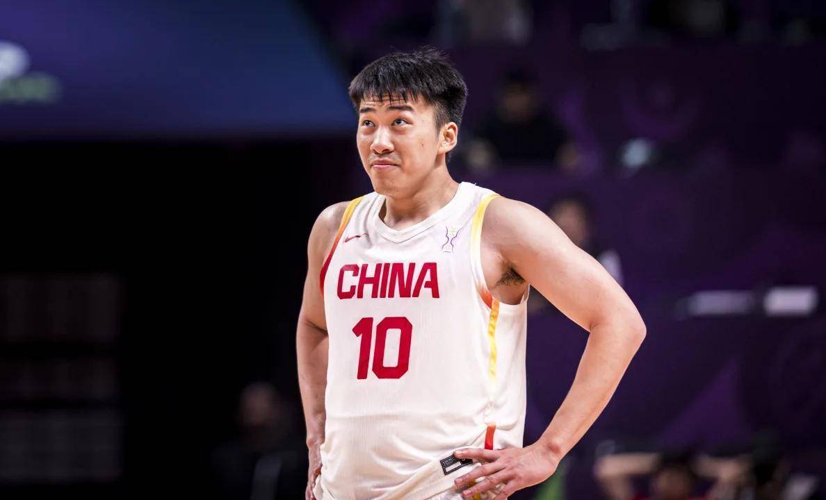 惊天逆转！篮球战队挺进四强