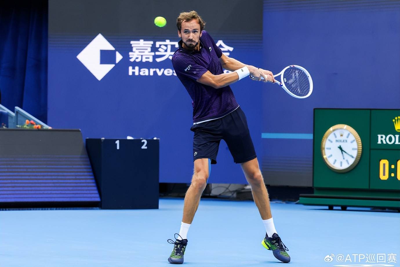 澳网鏖战拉沃尔杯,梅德韦杰夫扛起全队 澳网鏖战拉沃尔杯,梅德韦杰夫扛起全队