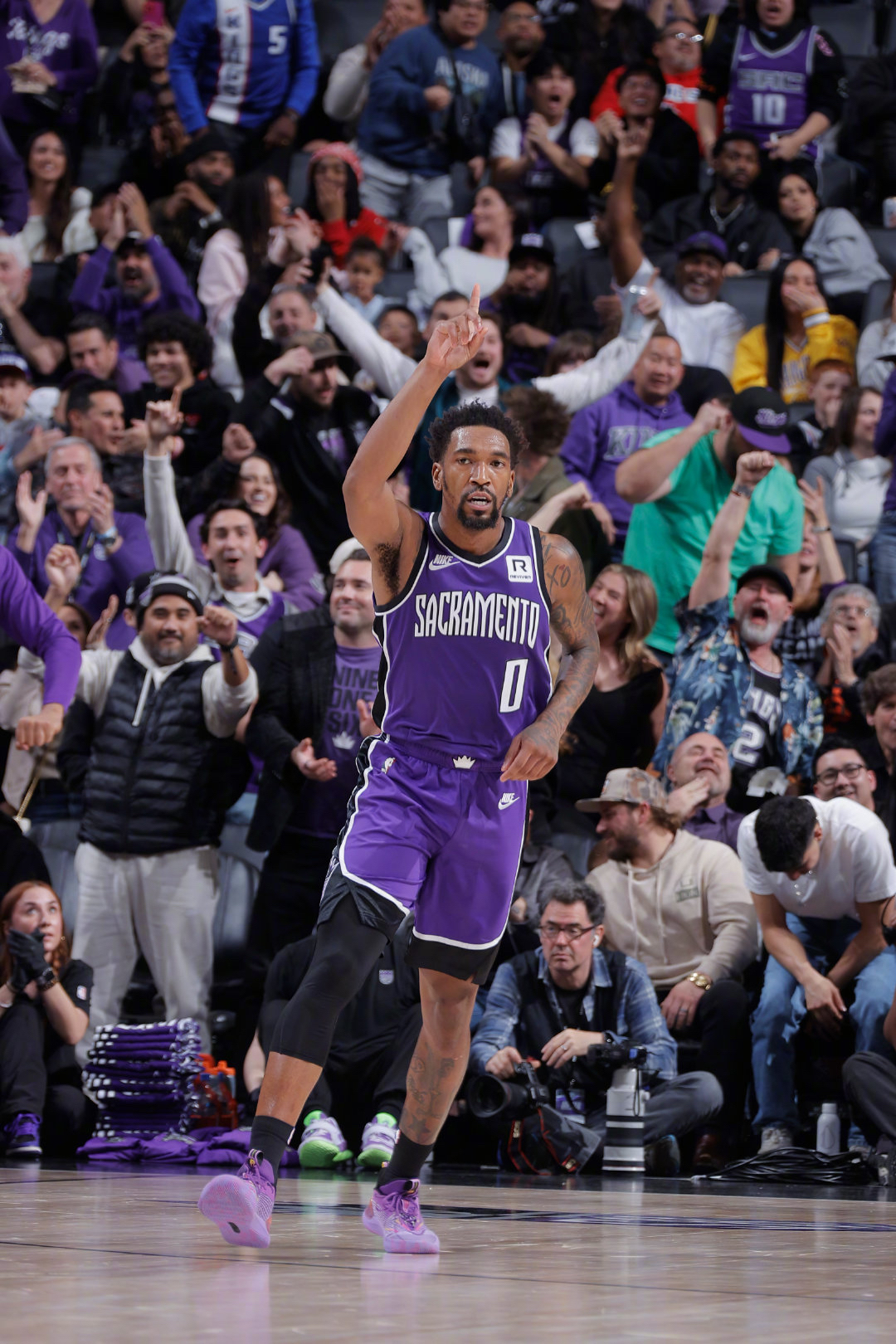 吉林队力克灰熊,浓眉哥统治全场 吉林队力克灰熊,浓眉哥统治全场