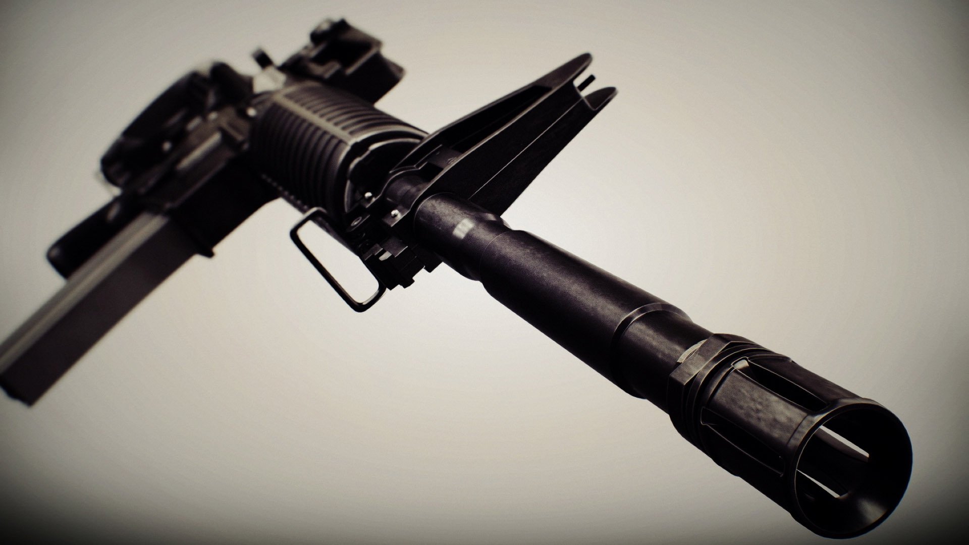 篮筐守护神与钢铁蜂群，当个人英雄主义撞上团队杀戮本能