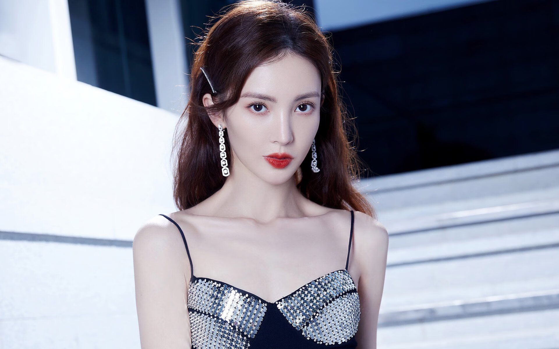 荷兰风暴席卷贝蒂斯，托尼，那束刺破防守的橙色闪电