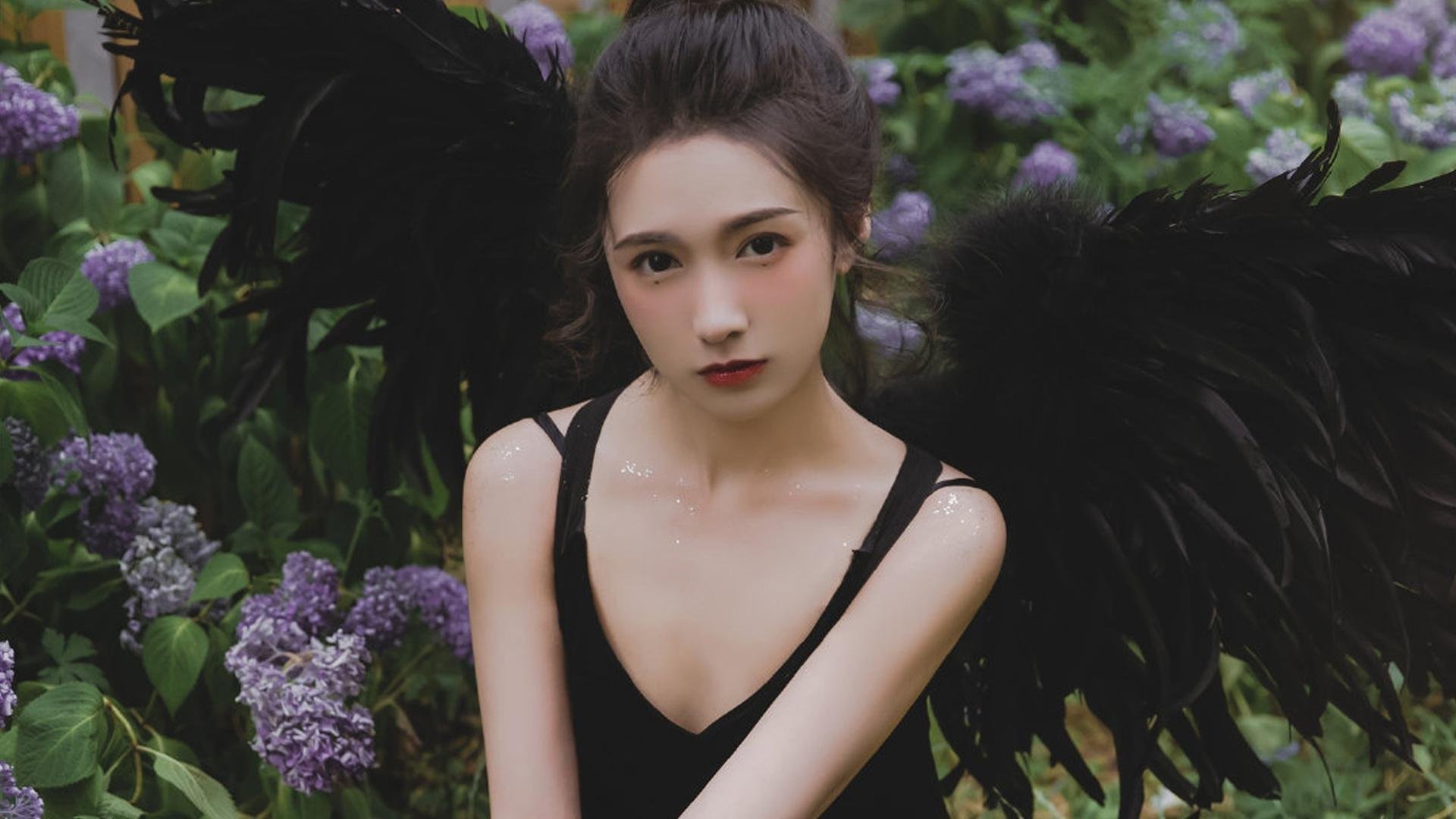 阿根廷幽灵导演贝蒂斯覆灭，卢卡库用肌肉写下现代足球启示录