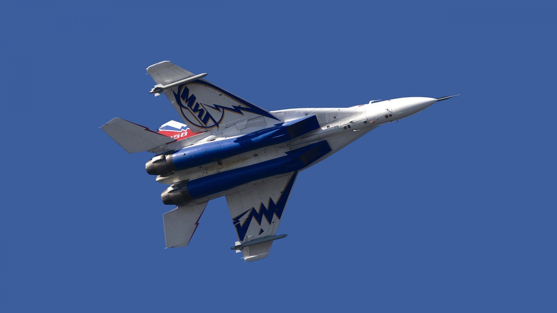 文班亚马降维打击，2.24米蜘蛛人让猛龙所有防线沦为摆设