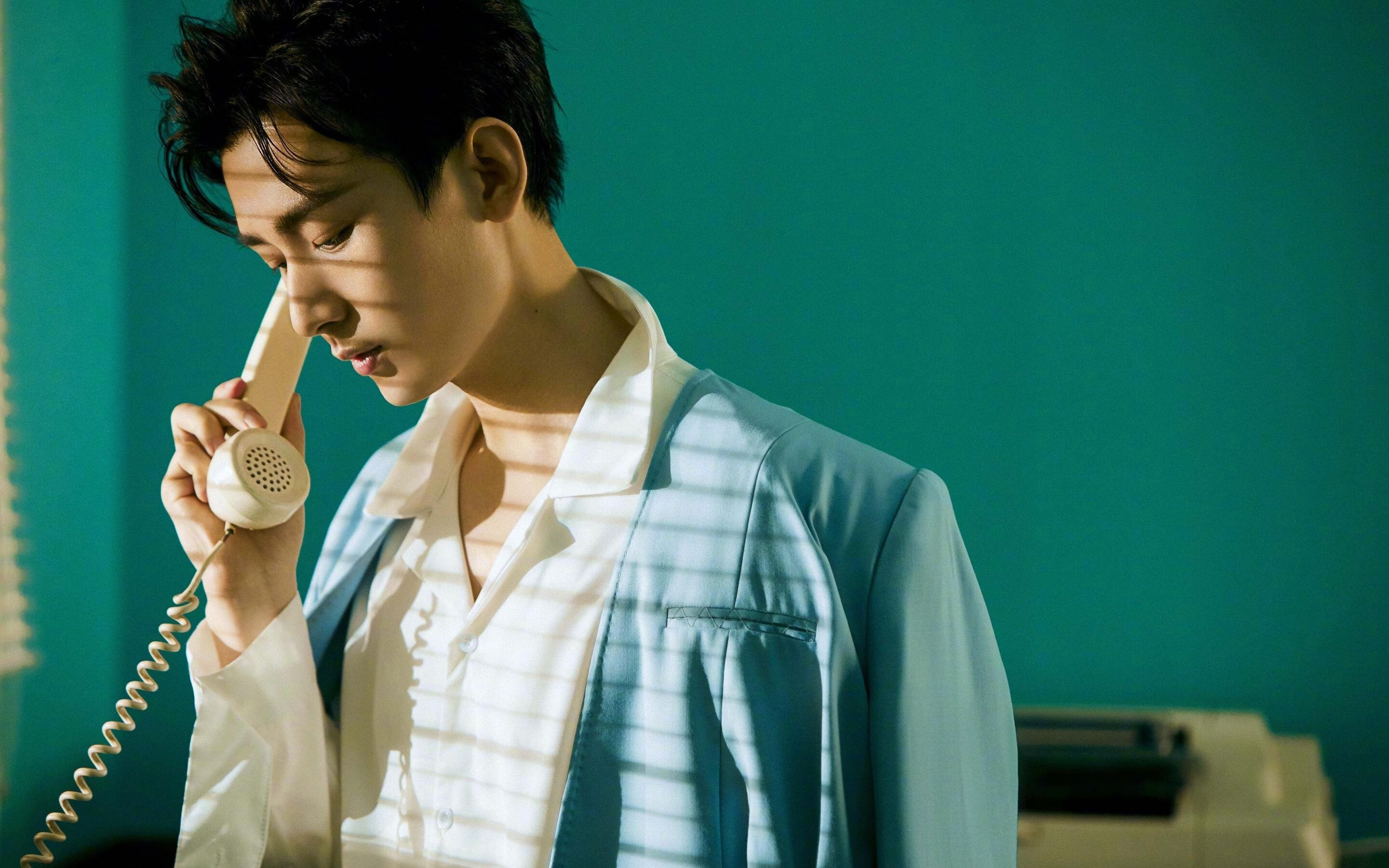 同频共振，F1红牛赛道轰鸣与三笘薰绿茵舞步的午夜对话